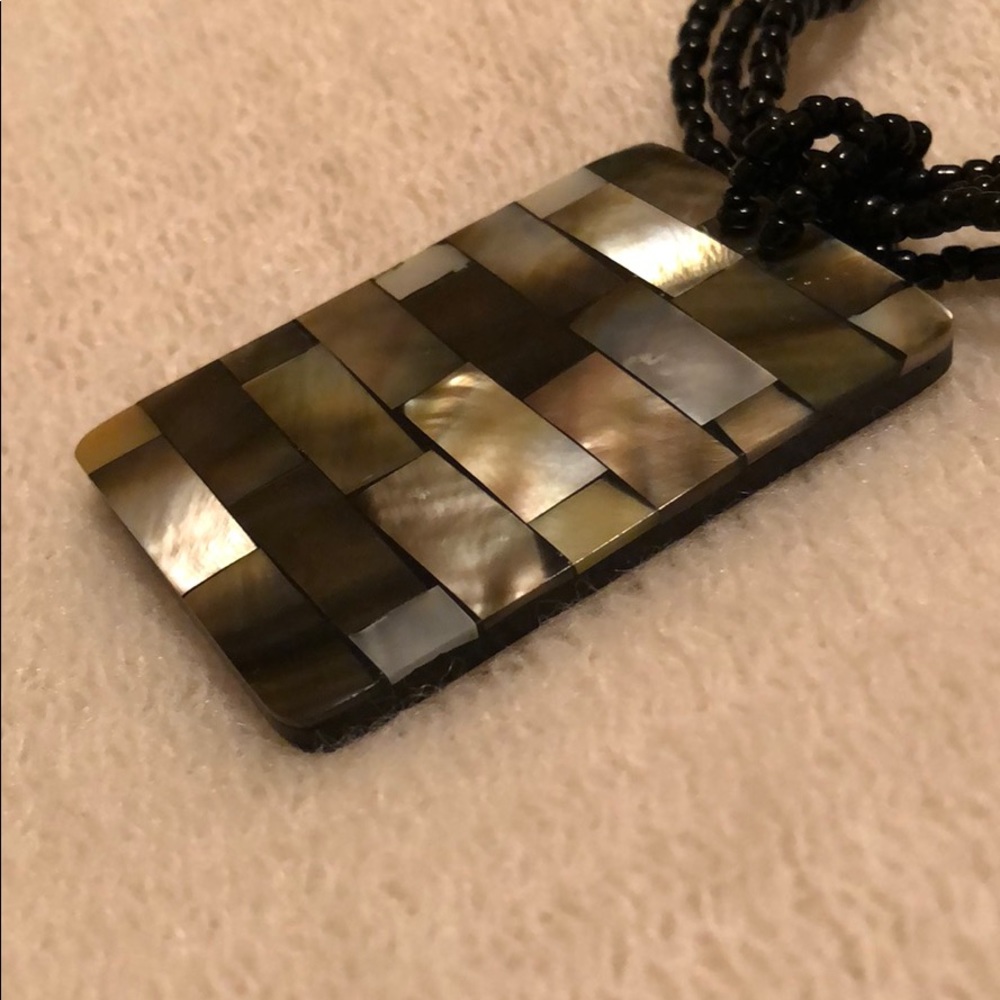 💋Mother of Pearl Black Beaded Necklace